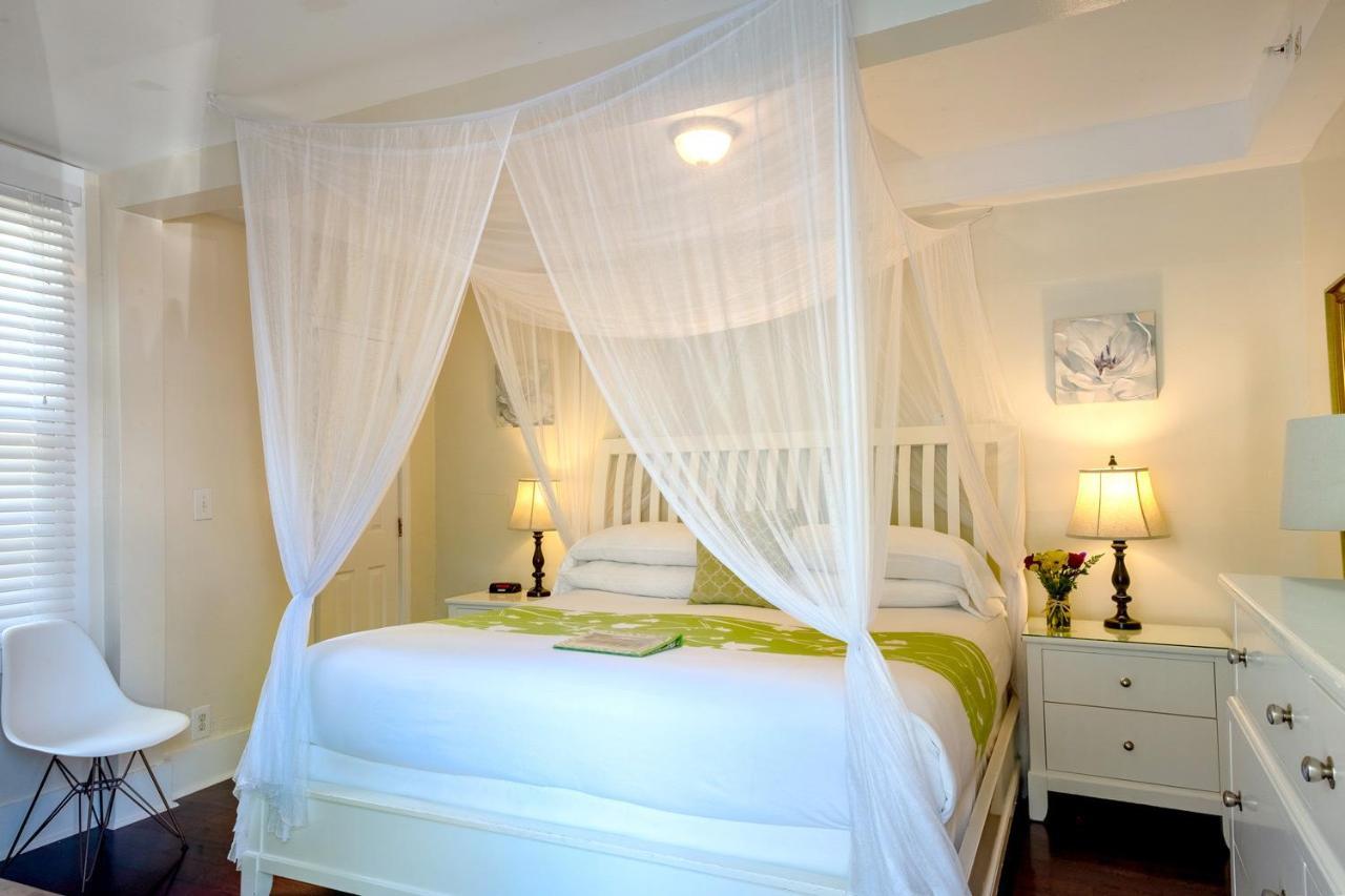 Duval Gardens Bed and Breakfast Key West Buitenkant foto